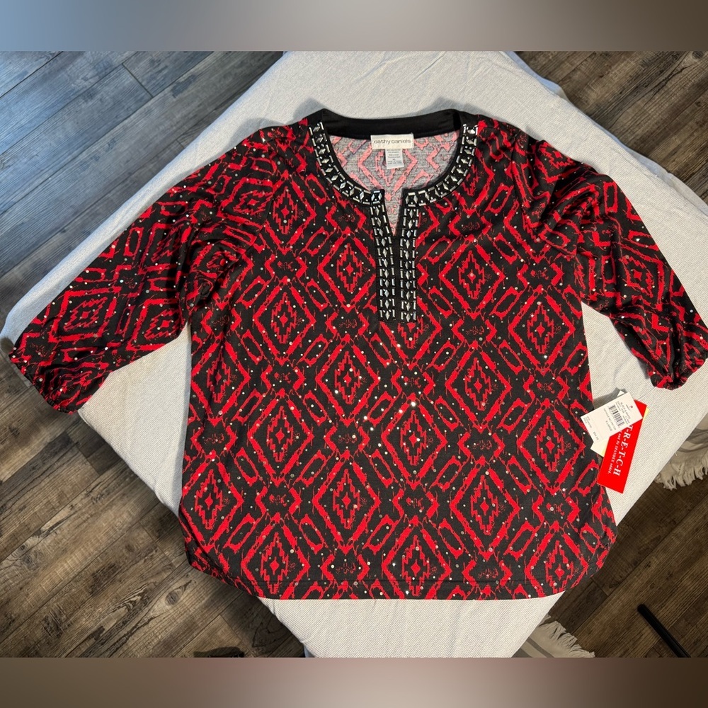 Cathy Daniels Red and Black Geometric Blouse